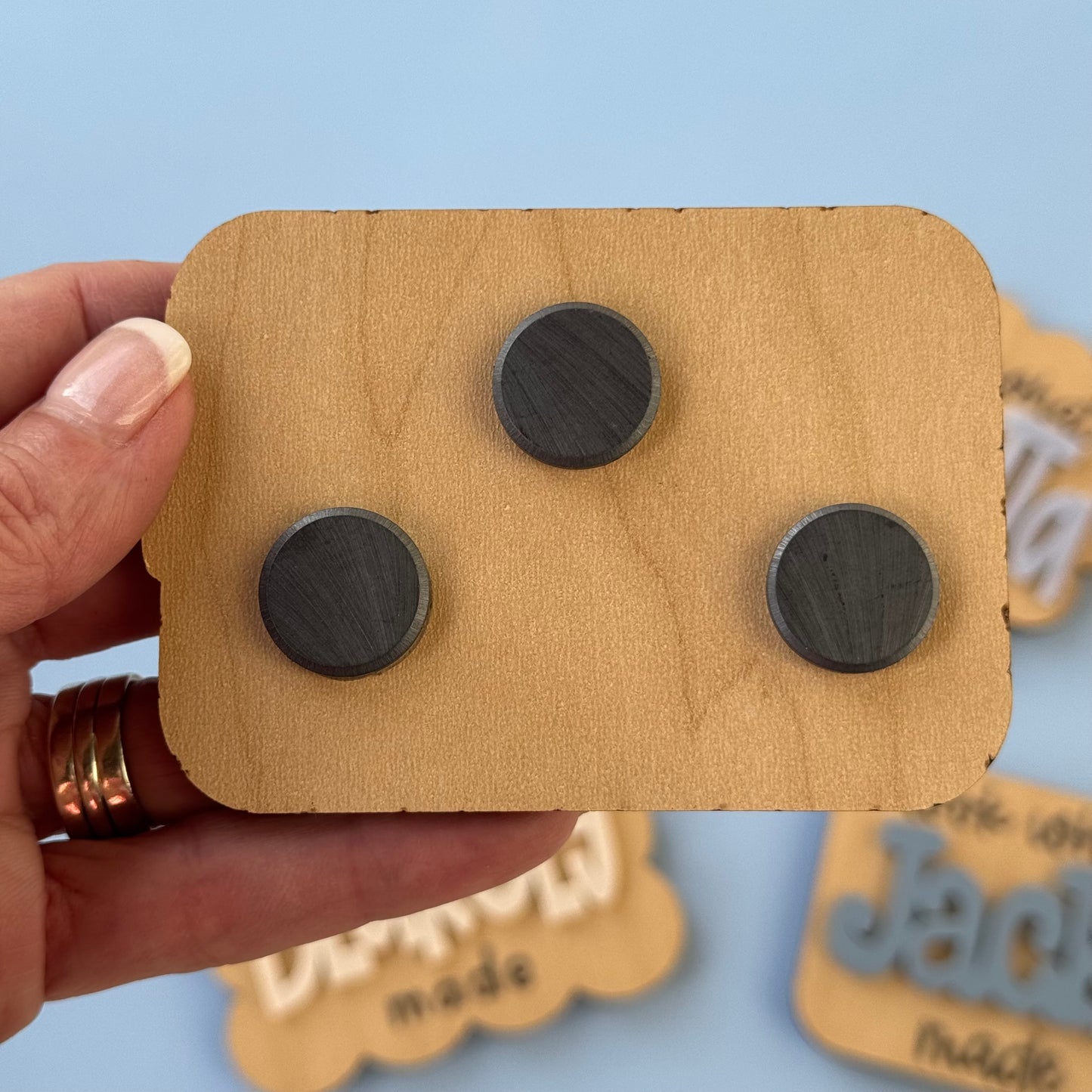 Personalized Magnets to Showcase Child’s Art